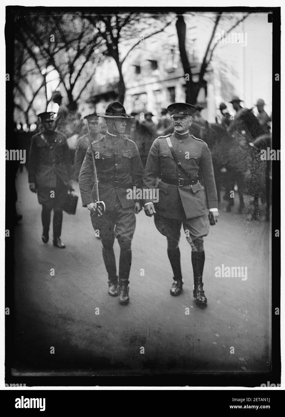 JOHN J. Pershing, général, U.S.A. PREMIÈRE DIVISION ; PARADE Banque D'Images
