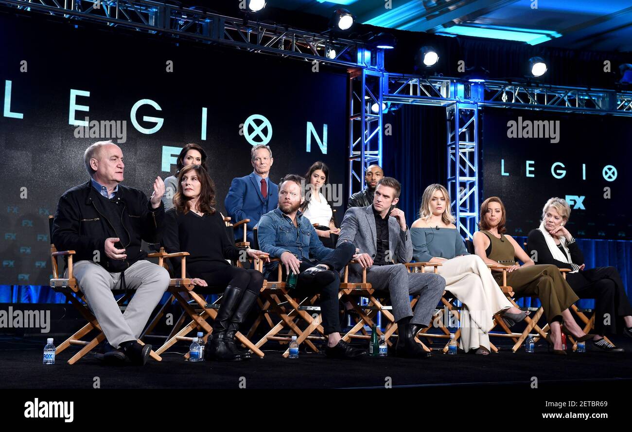 2017 FX HIVER TCA GR rangée arrière membres de la distribution