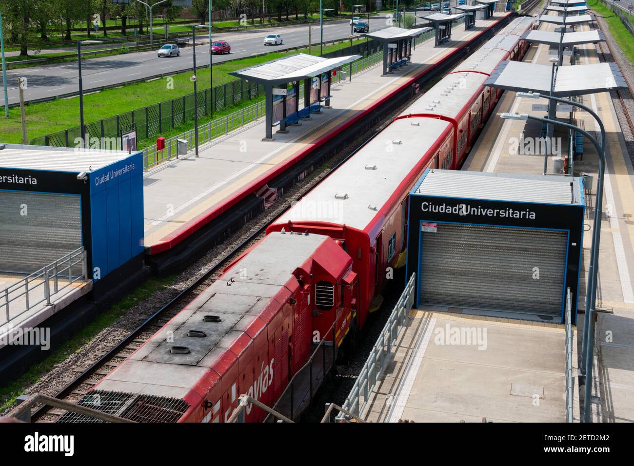 Buenos Aires, Argentine. 14 février 2021. Vue sur la gare de l'université (Estacion Ciudad Universitaria) Banque D'Images