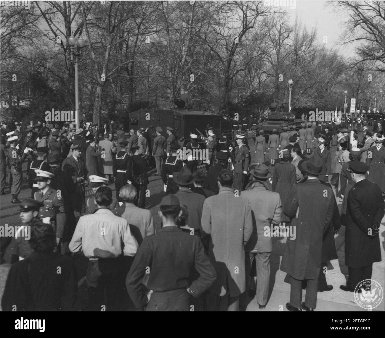 Photographie de procession prêt à quitter la Bibliothèque de Congrès avec documents à transférer aux Archives nationales Banque D'Images