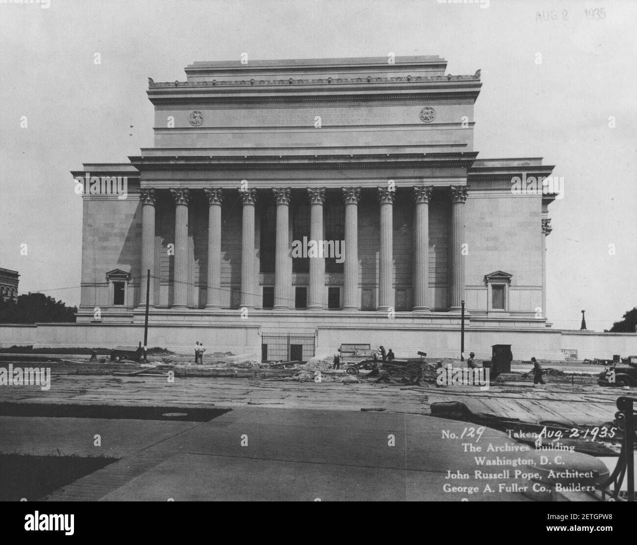 Photographie du côté de la 9e rue de l'édifice des Archives nationales, Washington, D.C. Banque D'Images