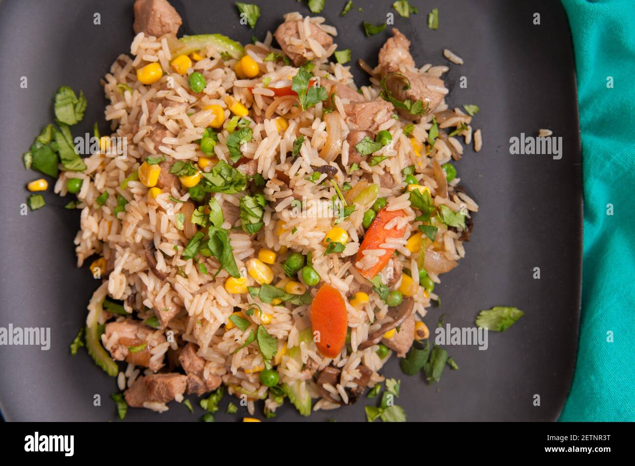 riz frit au porc et légumes frais de la ferme Banque D'Images