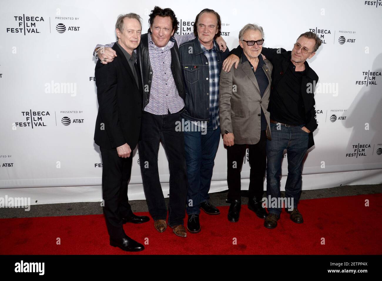 (G-D) Steve Buscemi, Michael Madsen, directeur Quentin Tarantino, Harvey Keitel et Tim Roth assistent à la projection rétrospective du 25ème anniversaire de 'Resevoir Dogs' au Beacon Theatre lors du Tribeca film Festival 2017 à New York, NY, le 28 avril 2017. (Photo par Anthony Behar) *** Veuillez utiliser le crédit du champ de crédit *** Banque D'Images