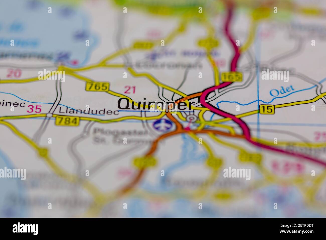 Quimper affiché sur une carte routière ou une carte géographique et atlas Banque D'Images