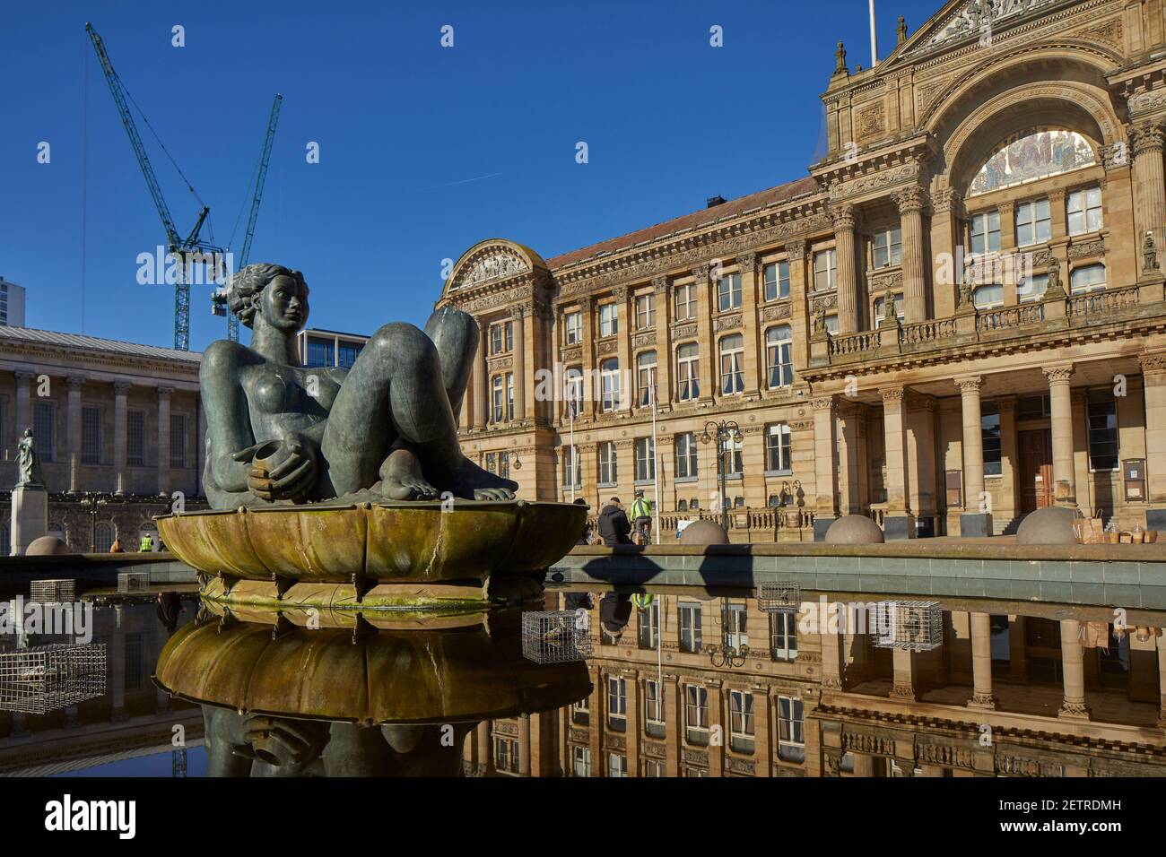 Centre-ville de Birmingham site classé Grade II* Council House, Victoria Square, et la rivière, mieux connue sous le nom de Floozie dans le jacuzzi Banque D'Images