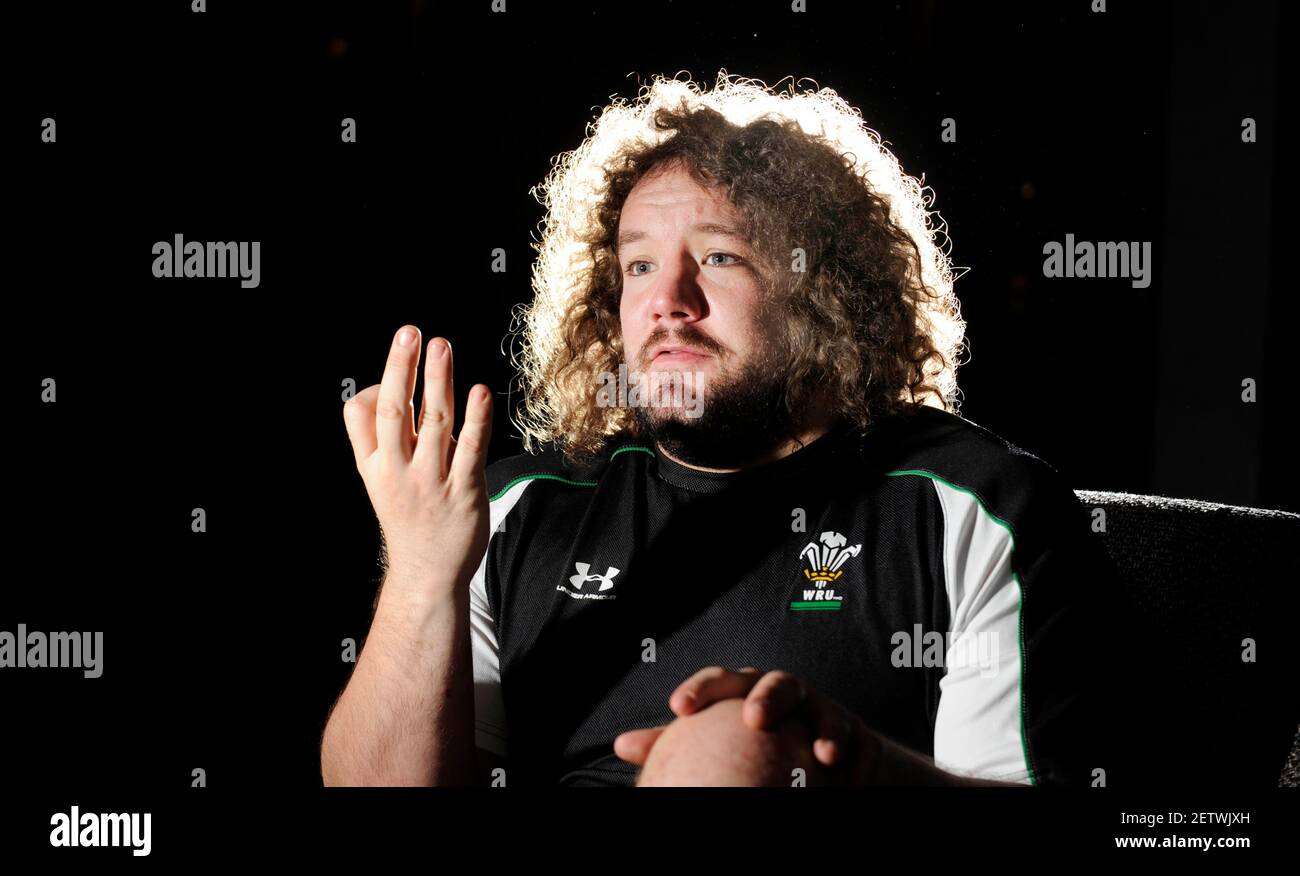 ADAM JONES TIGHTHEAD PROP POUR LES OSPREYS ET LE PAYS DE GALLES 25/1/10. PHOTO DAVID ASHDOWN Banque D'Images