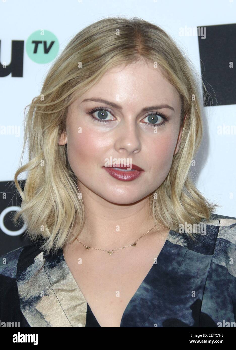 l-actrice-rose-mciver-la-premi-re-de-trutv-je-suis-d-sol-tenue-au