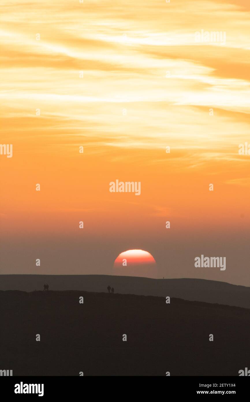 Lever du soleil à Pentire, Cornouailles Banque D'Images