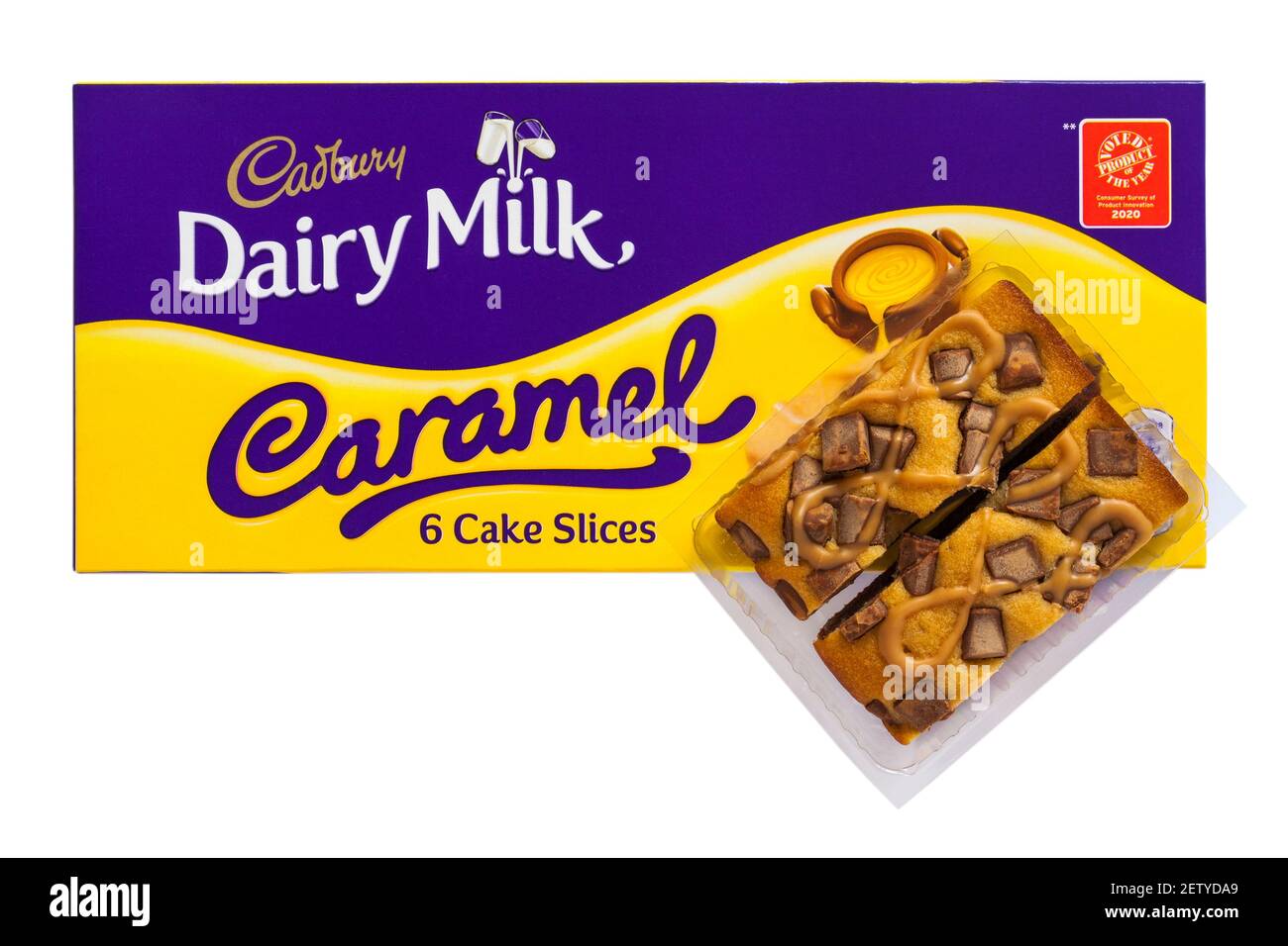 Paquet De Tranches De Gateau Au Caramel De Lait Cadbury Dairy Ouvert A Afficher Le Contenu Isole Sur Fond Blanc Photo Stock Alamy