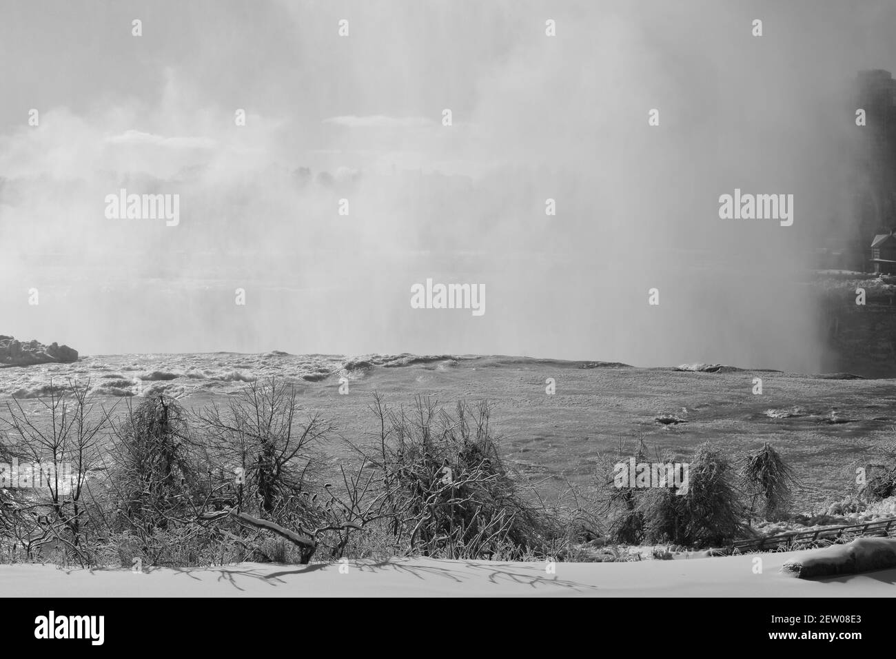 Noir et blanc du sommet des chutes du Niagara Banque D'Images