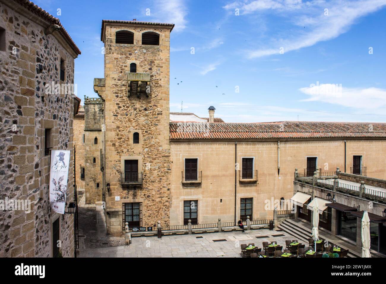 Caceres, Espagne. Le Palacio de los Golfines de Abajo (Palais des Golfines inférieurs) dans la vieille ville monumentale, site classé au patrimoine mondial Banque D'Images