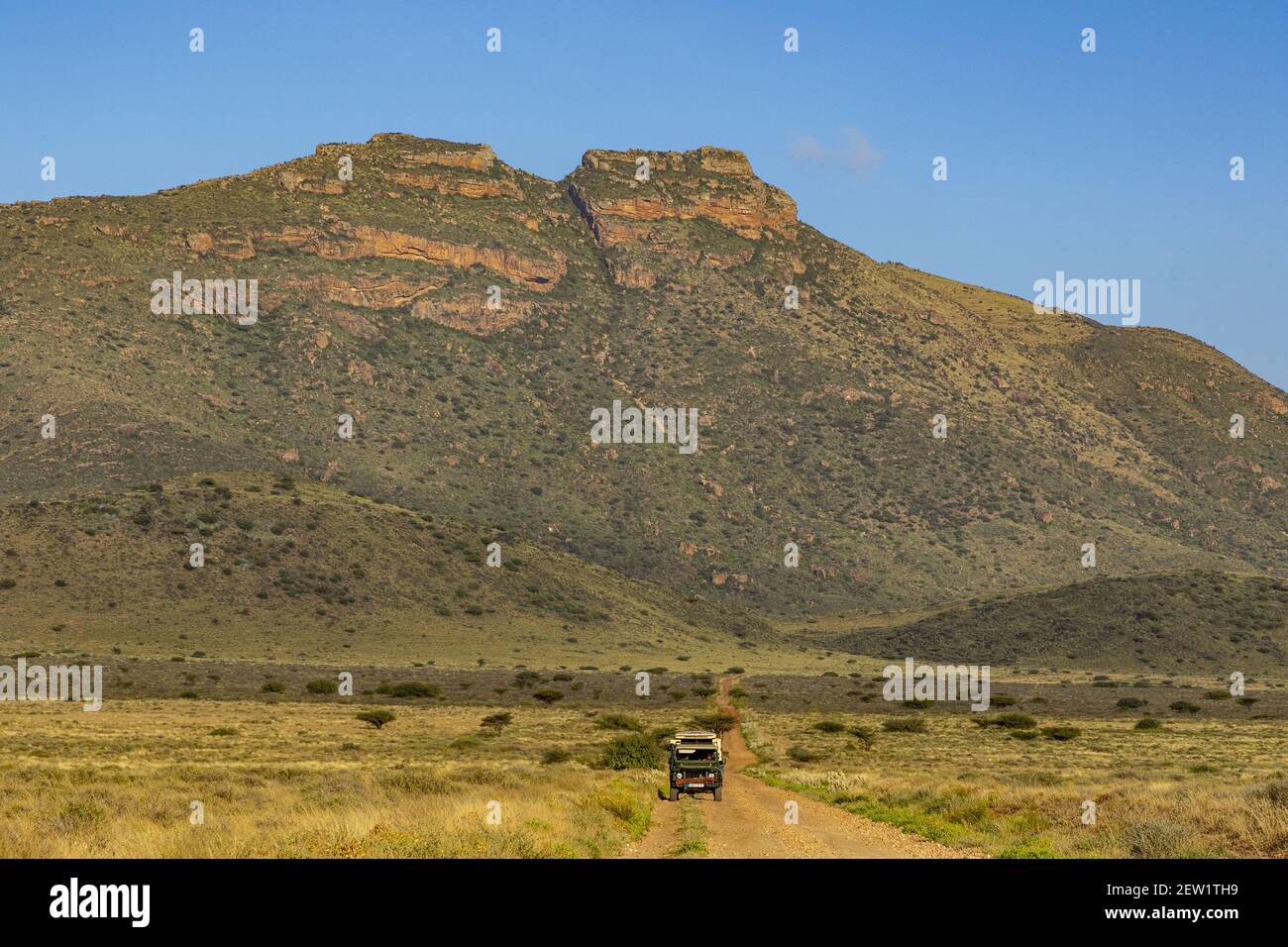 Kenya, district de Samburu, véhicule de photographe sur piste Banque D'Images