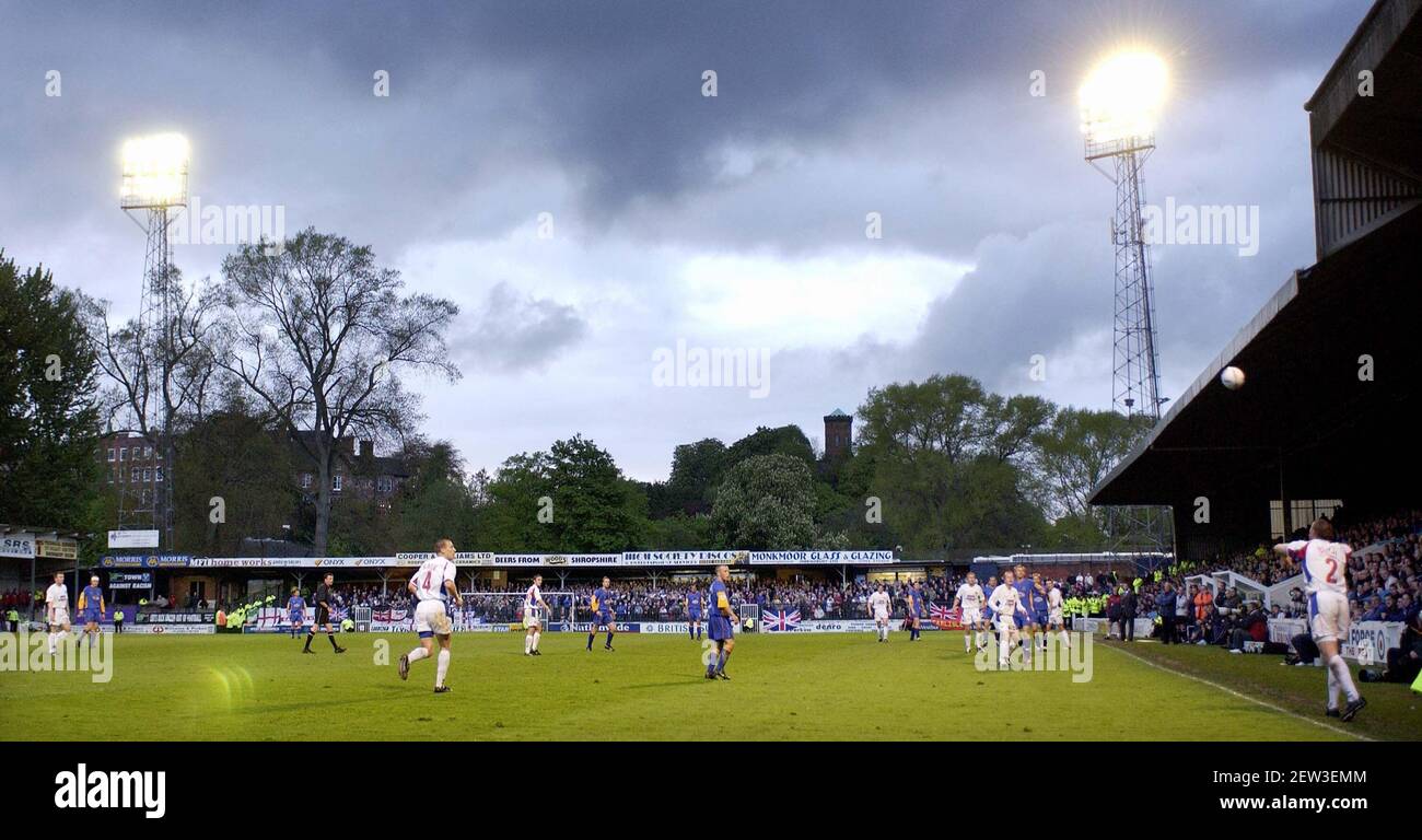 SHREWSBURY TOWN V CARLISLE UTD 29/4/2003 PHOTO DAVID ASHDOWN Banque D'Images