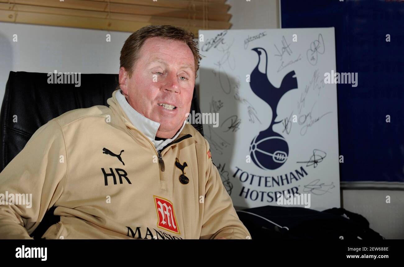 HARRY REDKNAPP RESPONSABLE DES ESPIONS. 21/11/2008. PHOTO DAVID ASHDOWN Banque D'Images