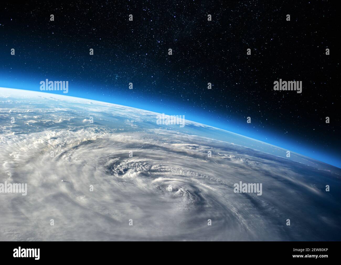 La Terre bleue dans l'espace. Ouragan vu de l'espace au-dessus de la planète Terre. Tempête, ouragan, typhon - concept cataclysme. Éléments de cette image fournit Banque D'Images