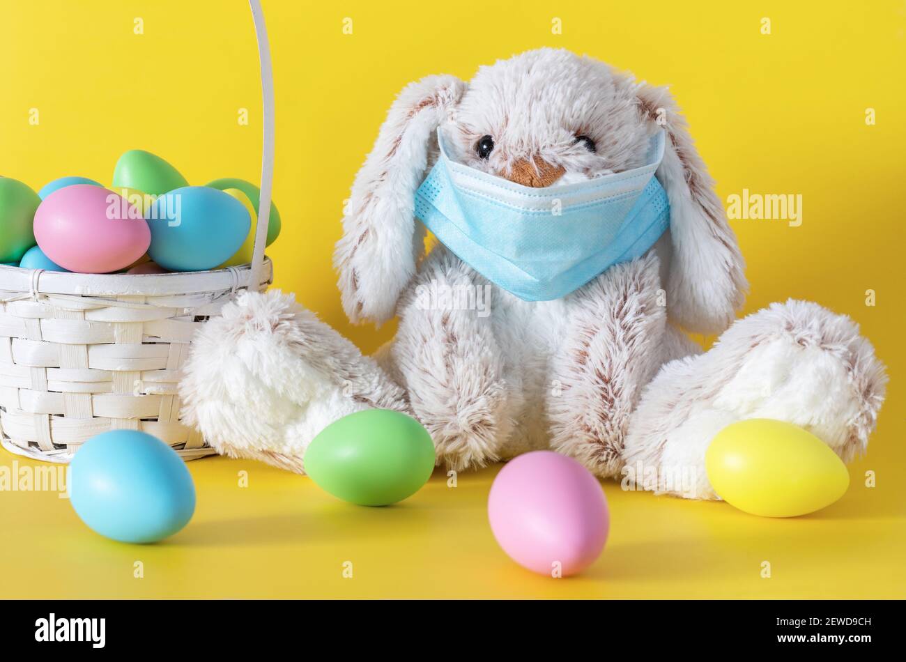 Masque De Lapin De Paques Banque D Image Et Photos Alamy