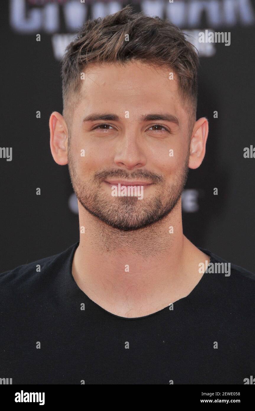 Jean-Luc Bilodeau arrive à la première de Marvel, « Captain America: Civil  War », à Los Angeles, au Dolby Theatre, à Hollywood, en Californie Photo  Stock - Alamy