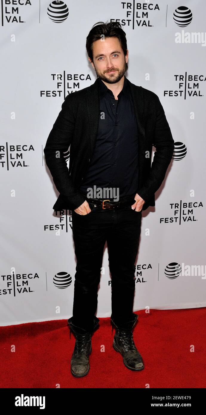 L'acteur Justin Chatwin assiste à la première de Poor Boy au Tribeca film  Festival aux cinémas Bow Tie Chelsea à New York, NY, le 17 avril 2016.  (Photo de Stephen Smith) ***