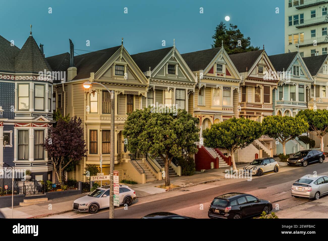 SAN FRANCISCO, CA - JUILLET, 07, 2017 : rangée de maisons victoriennes connu sous le nom de "Painted Ladies' Banque D'Images