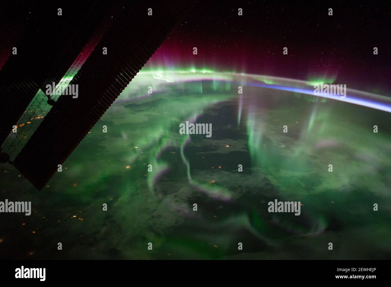 CANADA - 15 septembre 2017 - UNE vue spectaculaire de L'Aurora Borealis au-dessus du Canada, vu par un astronaute De la Station spatiale internationale - Phot Banque D'Images