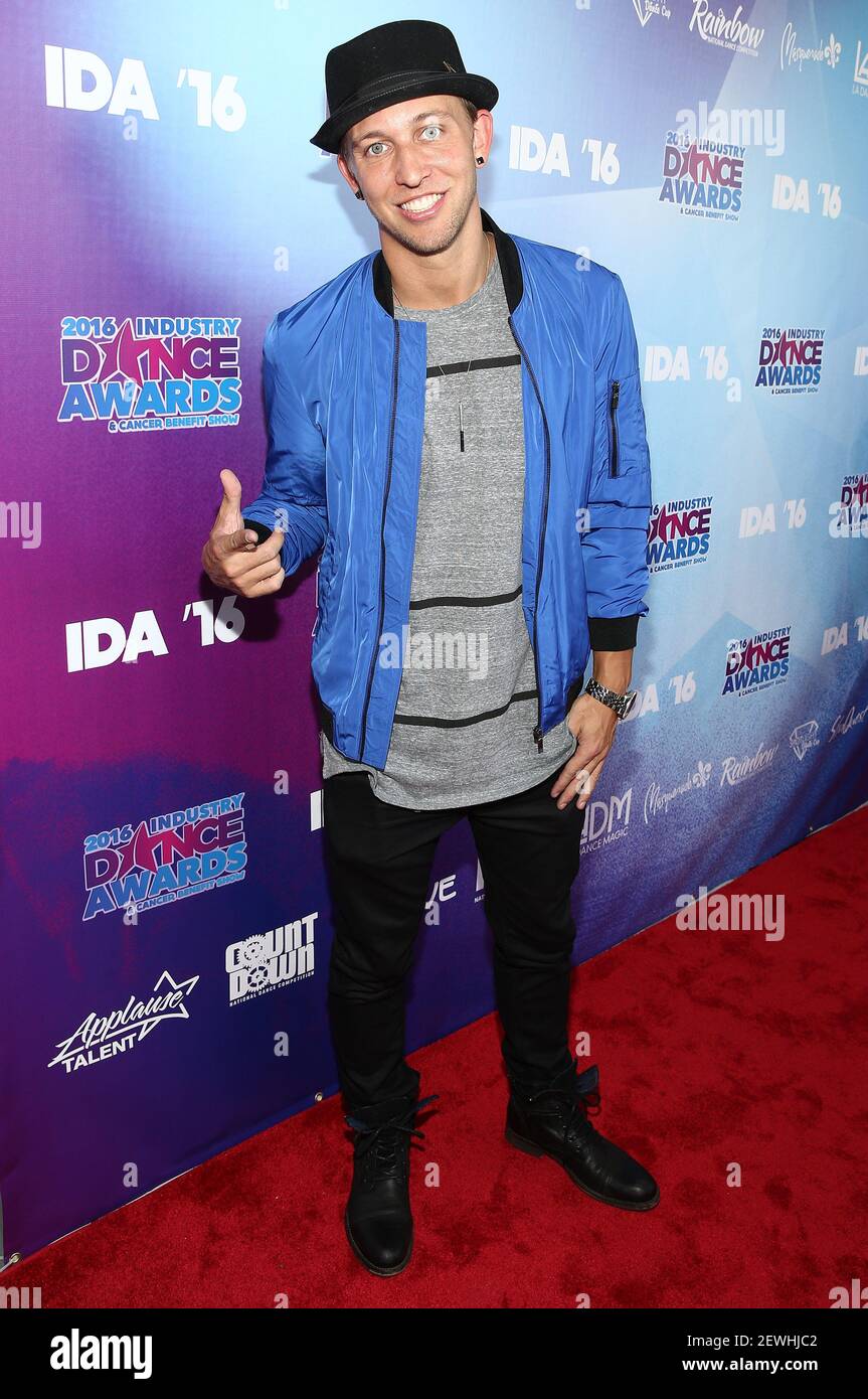 Matt Steffanina arrive au Industry Dance Awards 2016 et au cancer Benefit Show qui se tient à l'Avalon à Hollywood, Californie, le mercredi 17 août 2016. (Photo de John Salangsang) *** Veuillez utiliser le crédit du champ de crédit *** Banque D'Images