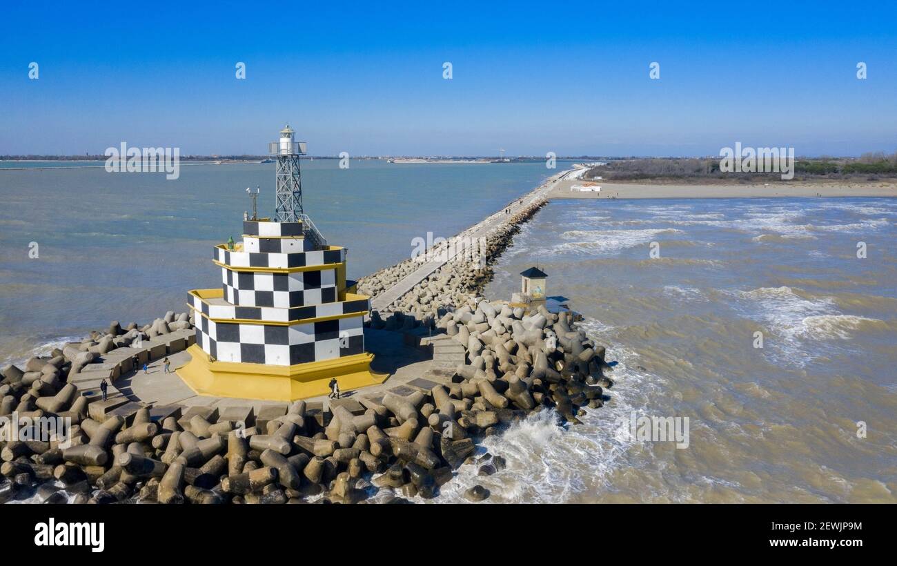 Phare Punta Sabbioni d'en haut, vue aérienne Banque D'Images