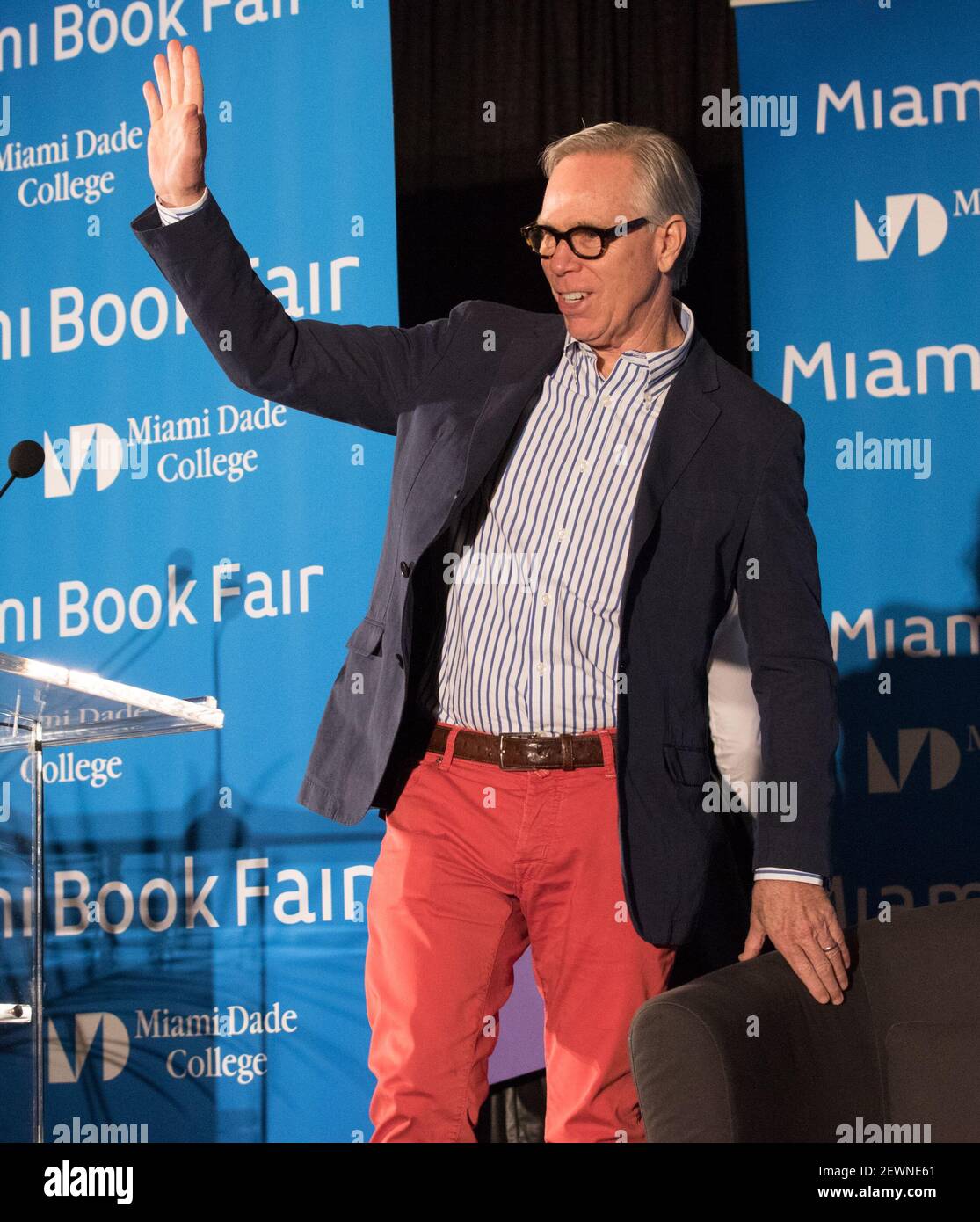 Tommy Hilfiger est vu lors de la présentation du livre Tommy Hilfiger  American Dreamer: My Live in Fashion & Business à la foire du livre de  Miami le 20 novembre 2016 à
