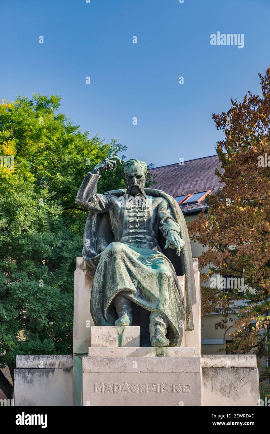 Imre Madach statue, créée par Ferenc Sidlo en 1937, à Balassagyarrat, Uplands du Nord, Hongrie, Europe centrale Banque D'Images