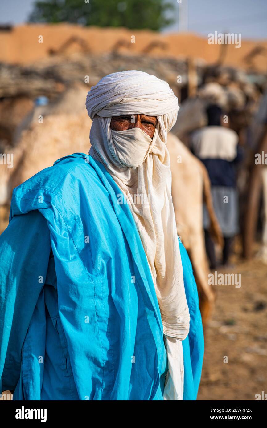 Tuareg man, marché des animaux, Agadez, Niger, Afrique Banque D'Images