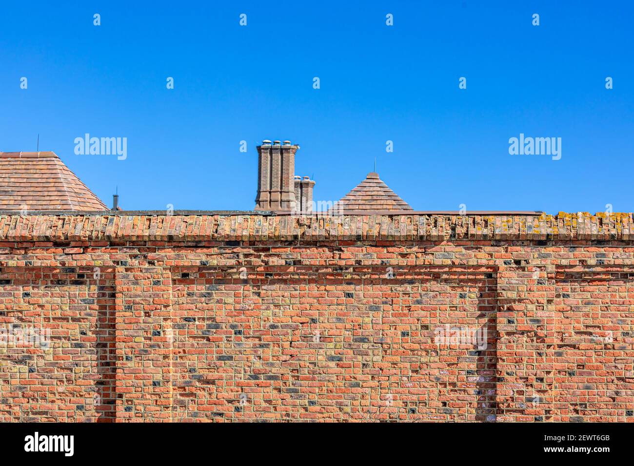 image détaillée d'un vieux mur de briques Banque D'Images