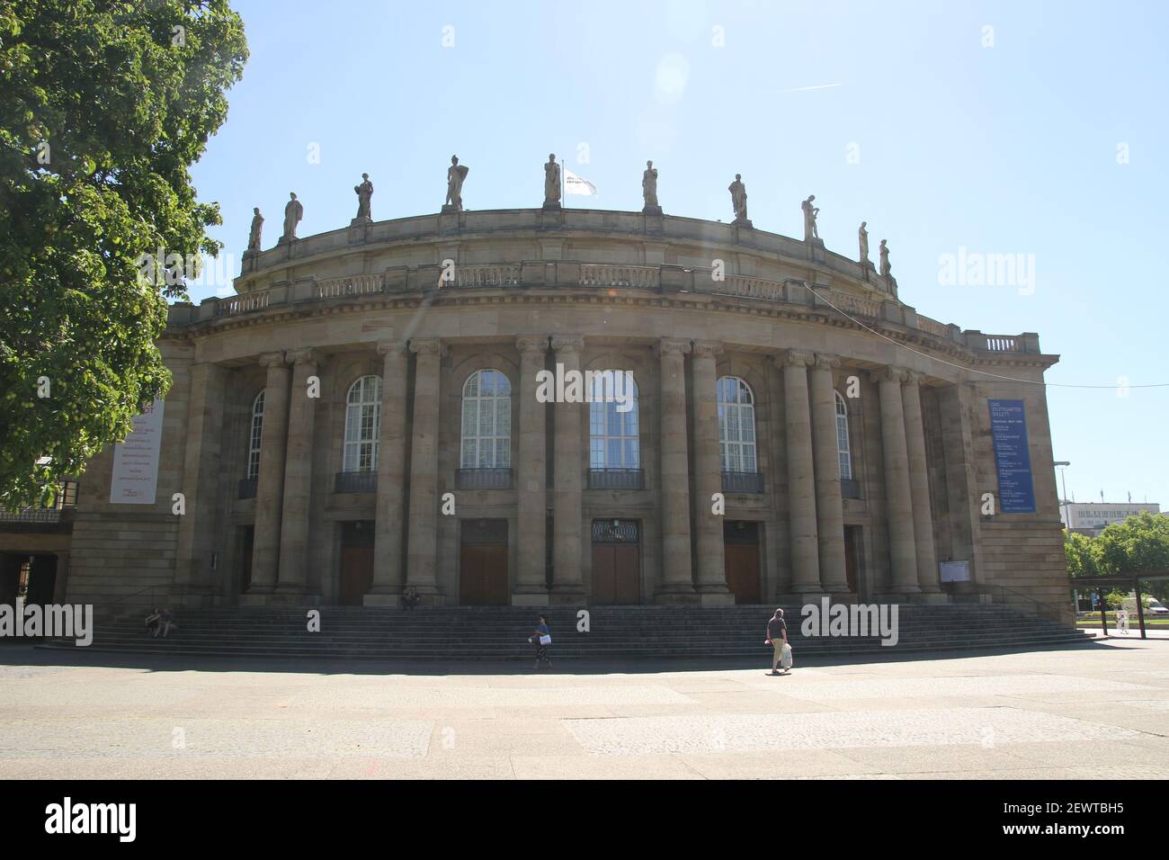 Allemagne merveilleuse conception de livre Calendrier conception de fond avec mystique romantique Stuttgarter Oper Schlossplatz Hauptbahnhof Opéra Château du château de Schloss Banque D'Images