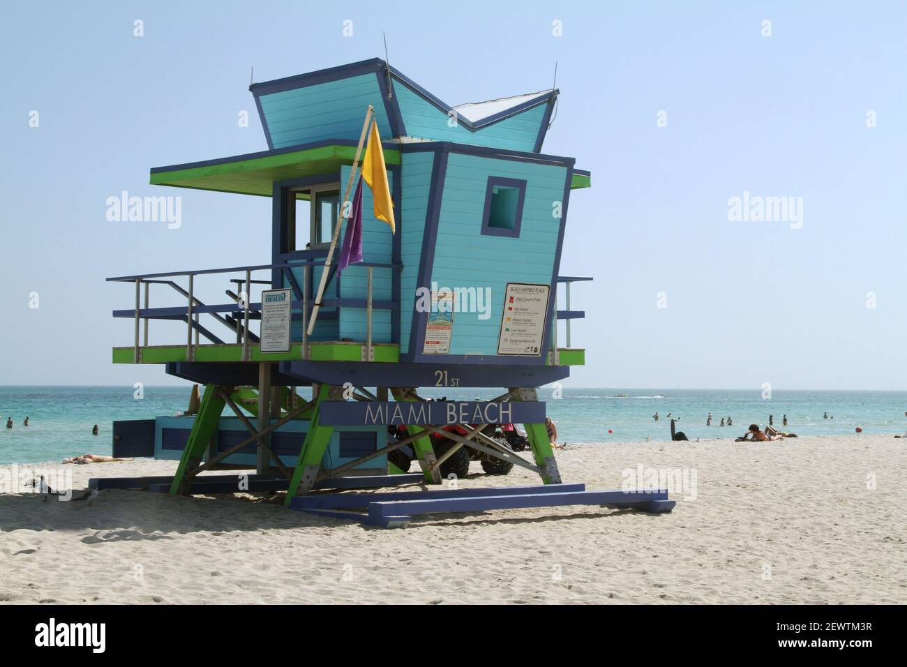 Stand de sauveteurs à Miami Beach, FL, États-Unis Banque D'Images