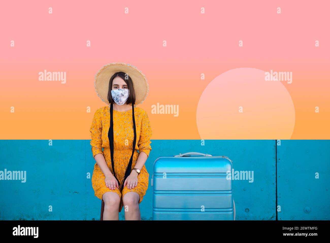 Femme voyageant pour ses vacances tropicales d'été Banque D'Images