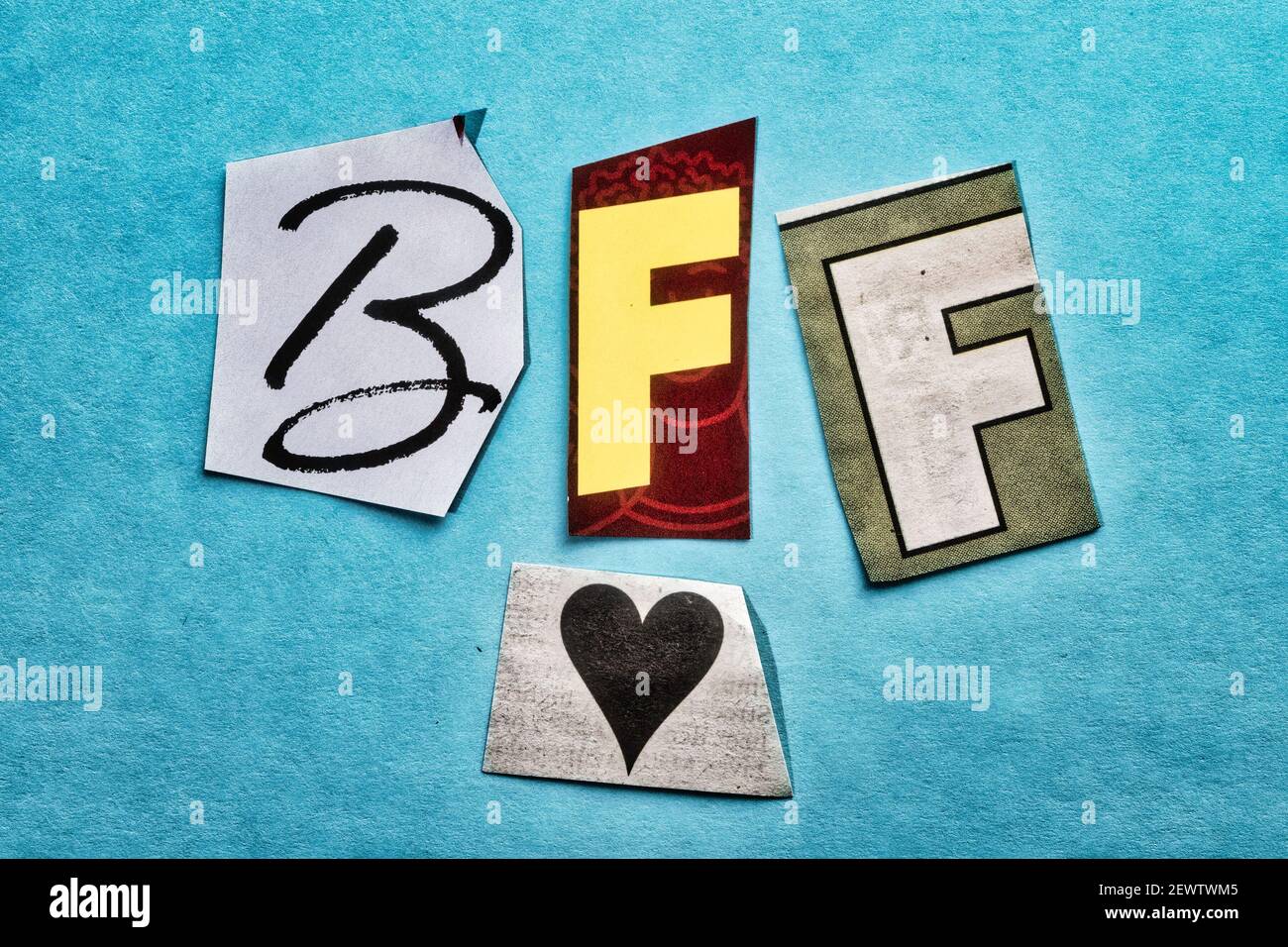 L'acronyme BFF est court pour 'BEST Friends Forever' et est écrit dans Ransom note style topographie, USA Banque D'Images