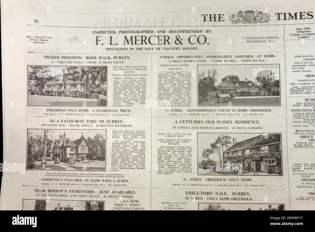 Publicité pour les propriétés en vente par FL Mercer & Co. Dans le journal The Times, Londres, Royaume-Uni, vendredi 24 mai 1935. Banque D'Images