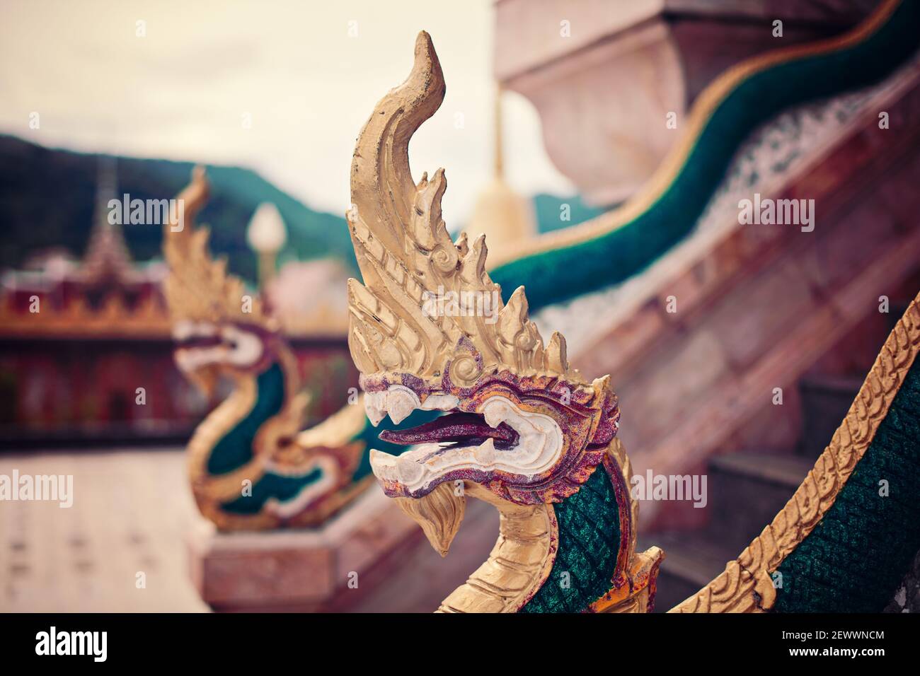 Visite d'un temple bouddhiste en Thaïlande. Banque D'Images