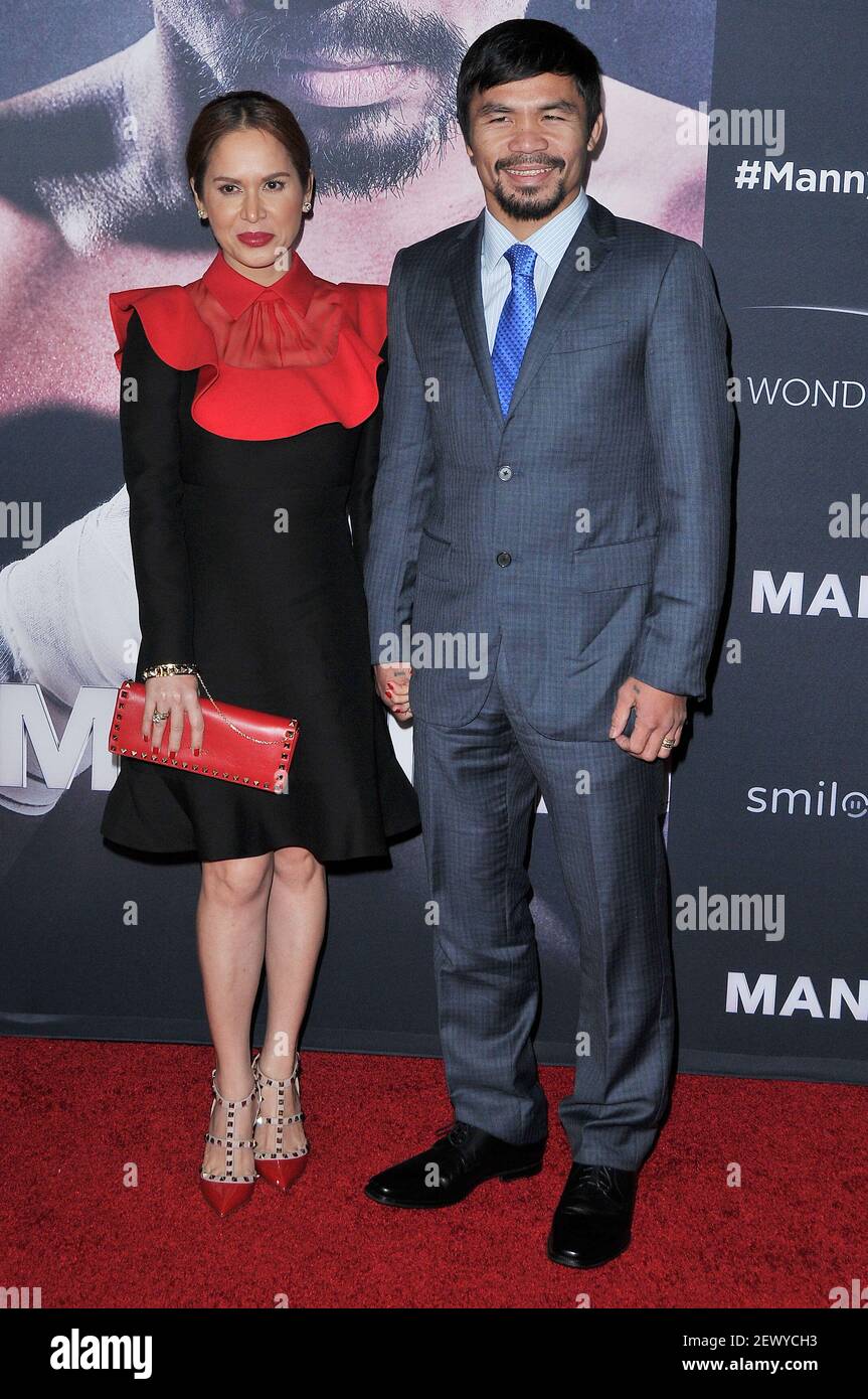Jinkee Pacquiao et Manny Pacquiao arrivent à la première « anny » de Los Angeles qui s'est tenue au TCL Chinese Theatre à Hollywood, Californie, le mardi 20 janvier 2015. (Photo de la Sathanlee B. Mirador) *** Veuillez utiliser le crédit du champ de crédit *** Banque D'Images