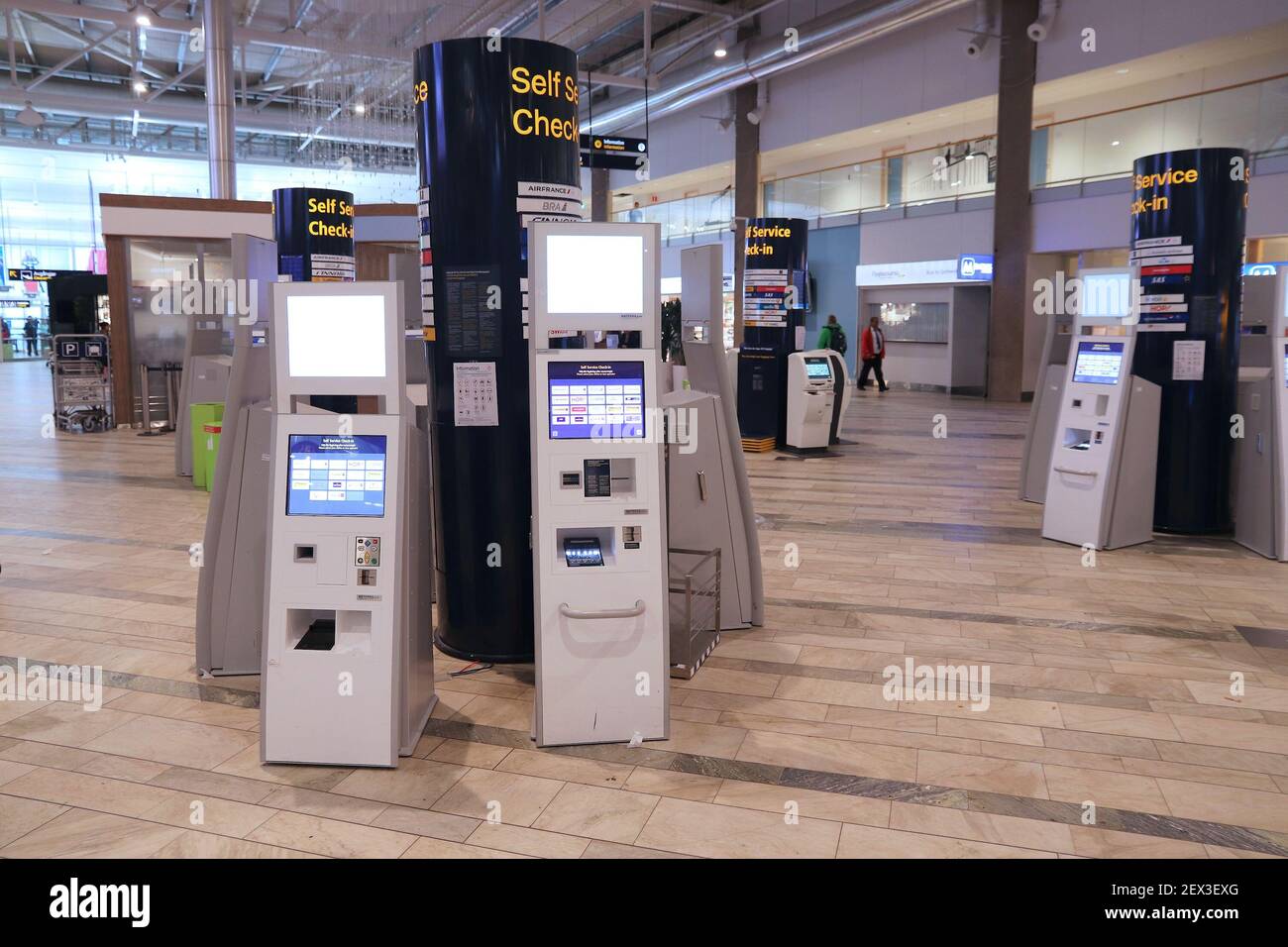 GOTHENBURG, Suède - août 28, 2018 : le libre-service d'enregistrement à l'aéroport de Landvetter Gothenburg en Suède. C'est le 2ème aéroport en Suède avec 6 Banque D'Images