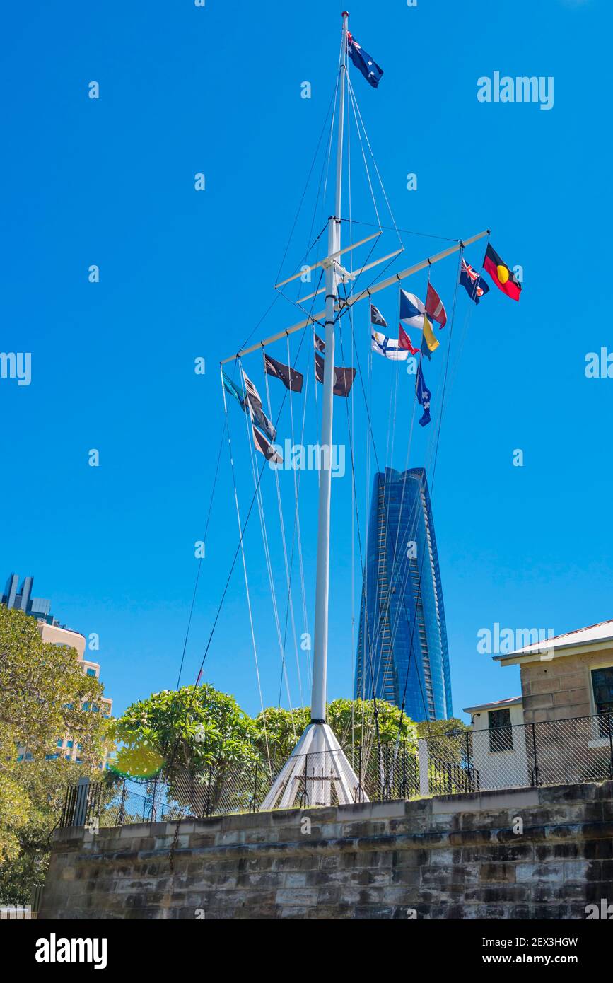 L'un des deux mâts de signaux à Observatory Hill, restauré en 2008 après son retrait en 1938. Les mâts ont été utilisés à l'origine pour envoyer des signaux aux têtes de Sydney Banque D'Images