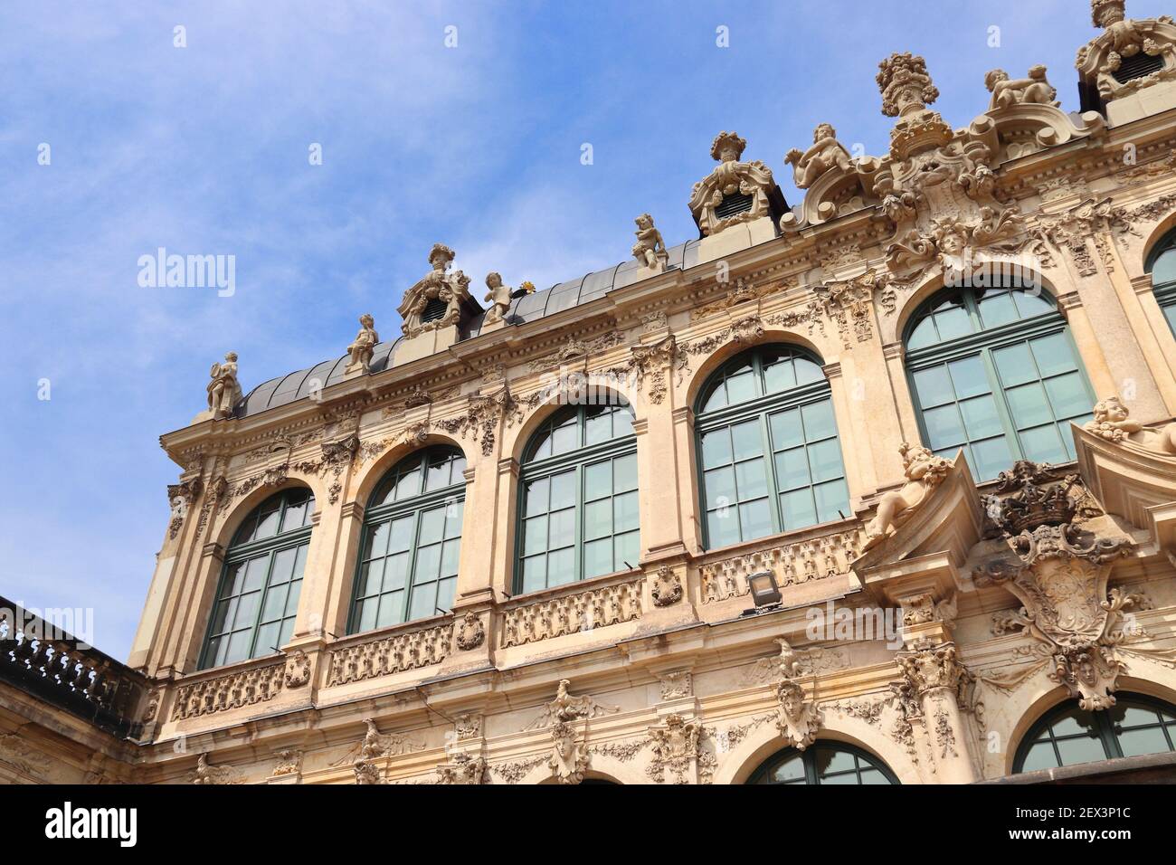 Palais Zwinger à Dresde, Allemagne. Un monument baroque allemand. Banque D'Images
