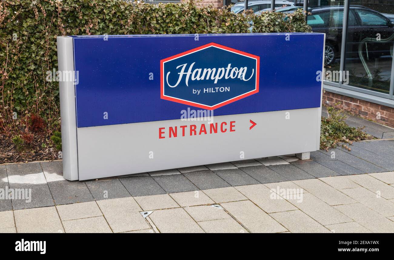 Le panneau d'entrée de l'hôtel Hampton by Hilton à Stockton on Tees, Angleterre, Royaume-Uni Banque D'Images