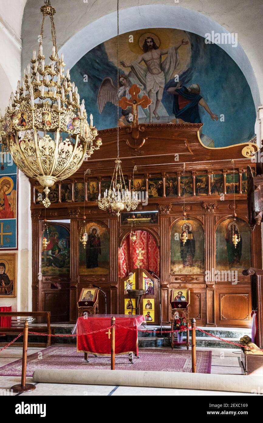 L'intérieur de l'église Saint-Georges à Madaba, en Jordanie. Banque D'Images