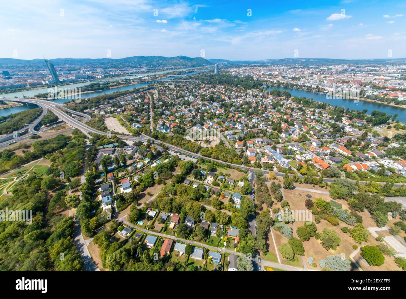 Une vue à couper le souffle sur Vienne depuis la tour du Danube Banque D'Images