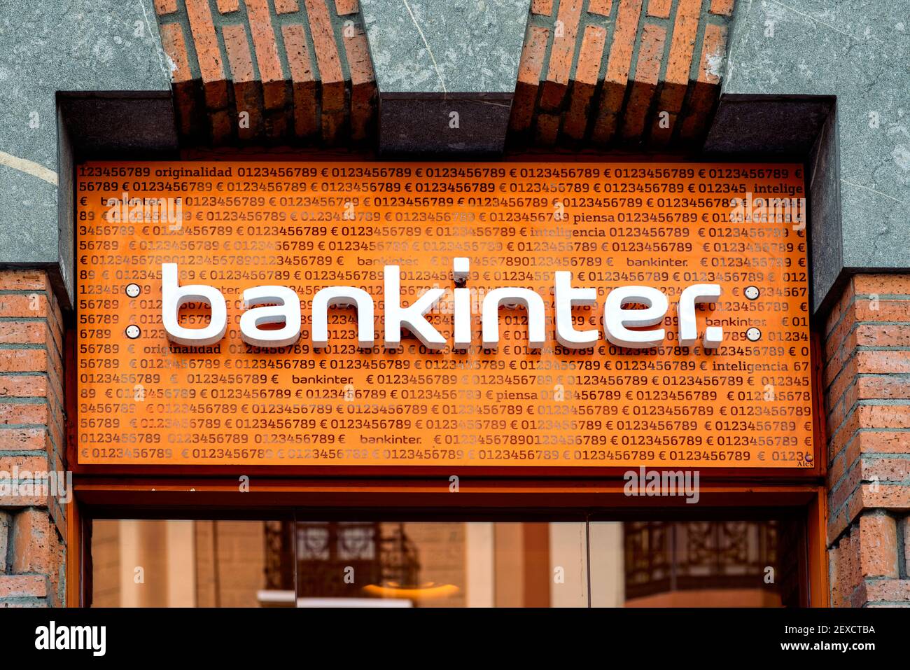Logo de la banque Bankinter de la succursale dans la ville.extérieur Vue de la succursale de la banque Bankinter Banque D'Images