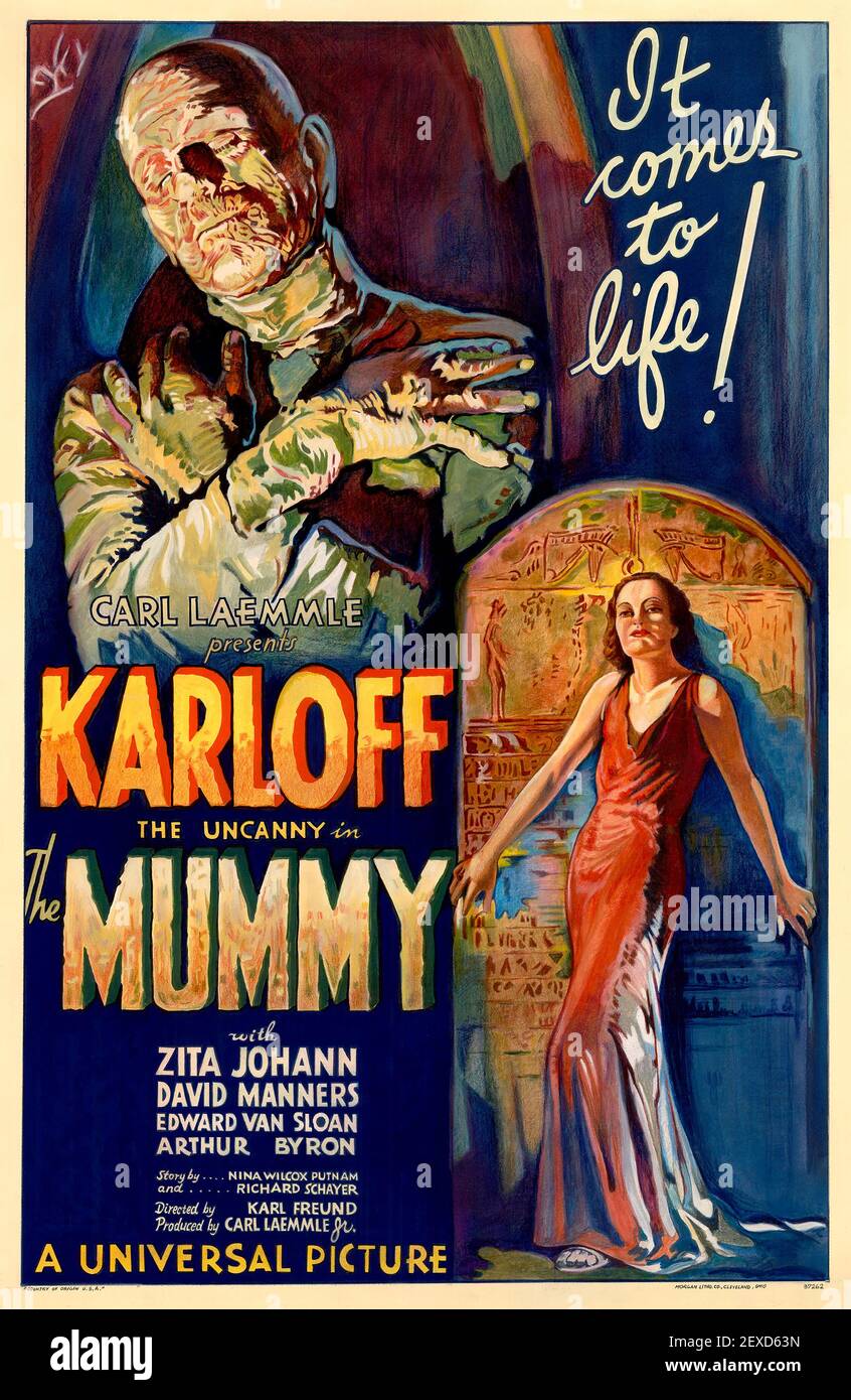 The Mummy feat. Boris Karloff et Zita Johann. « Ça prend vie ! ». Affiche / image de film d'horreur ancienne et vintage. 1932. Banque D'Images
