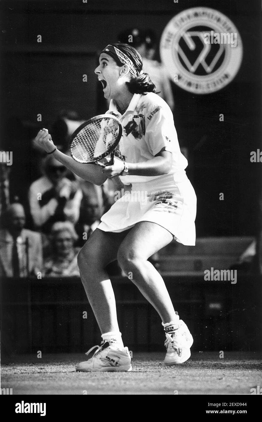 Conchita Martinez à l'origine de la victoire d'une partie de Wimbledon 94 Banque D'Images