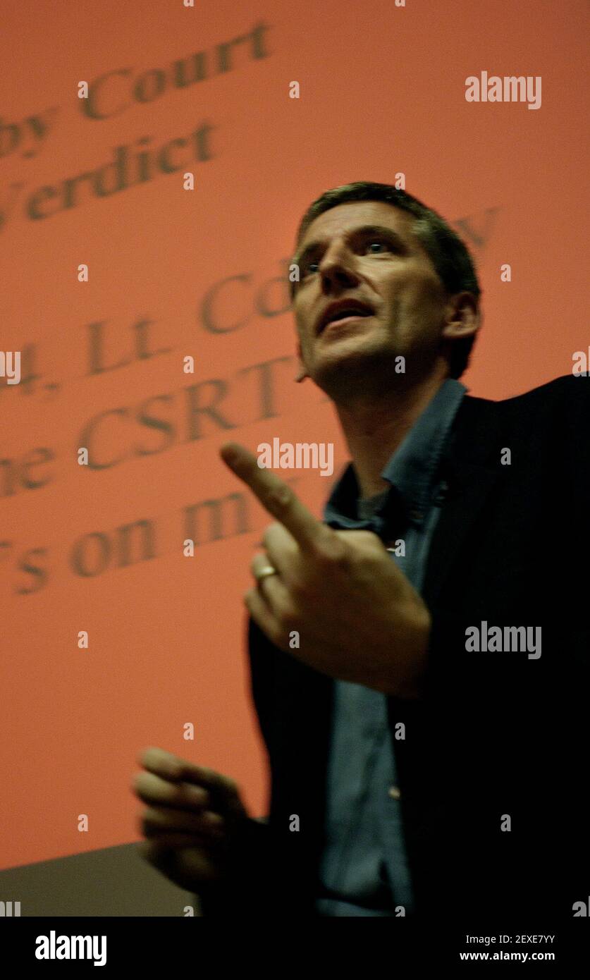 CLIVE STAFFORD SMITH PARLE AU KINGS COLLEGE LONDON.7/12/04 PILSTON Banque D'Images CLIVE STAFFORD SMITH PARLE AU KINGS COLLEGE LONDON.7/12/04 PILSTON Banque D'Images