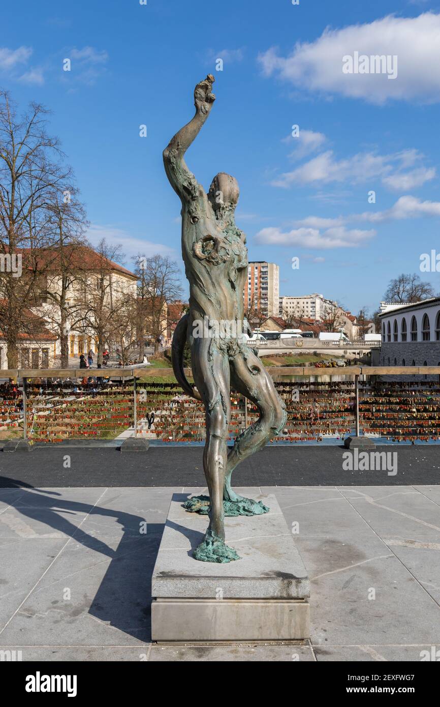 Statue de Satyr par Jakov Brdar sur le pont des bouchers à Ljubljana, Slovénie Banque D'Images