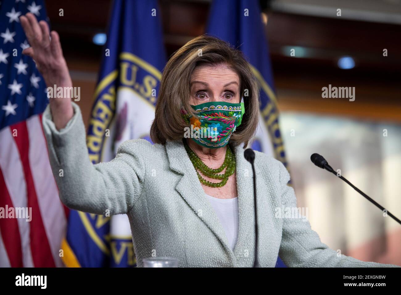 Présidente de la Chambre des représentants des États-Unis Nancy Pelosi (démocrate de Californie) tient sa conférence de presse hebdomadaire au Capitole des États-Unis à Washington, DC, le jeudi 4 mars 2021. Crédit : Rod Lamkey/CNP/MediaPunch Banque D'Images