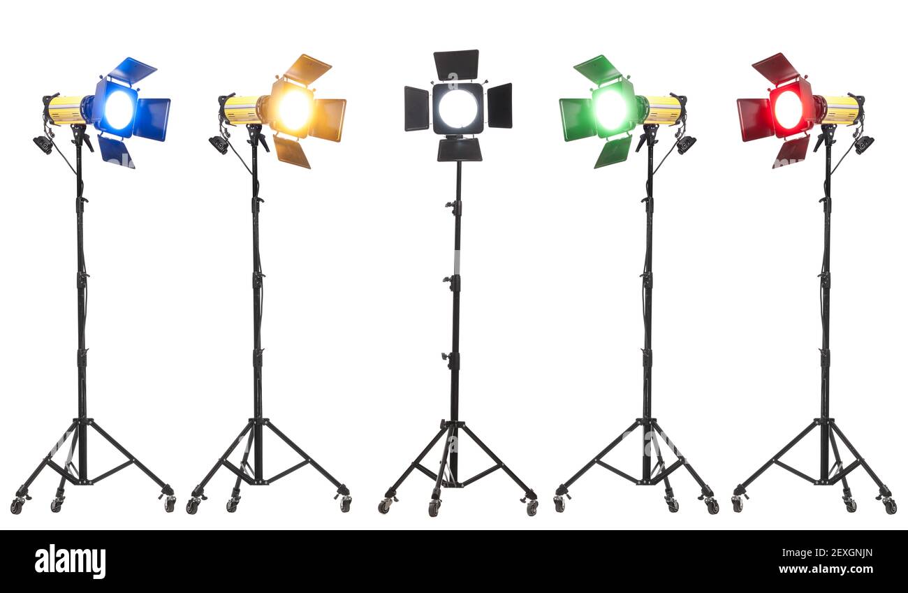 Feux clignotants avec portes de grange sur support avec roues. Équipement d'éclairage de studio isolé sur fond blanc. Banque D'Images